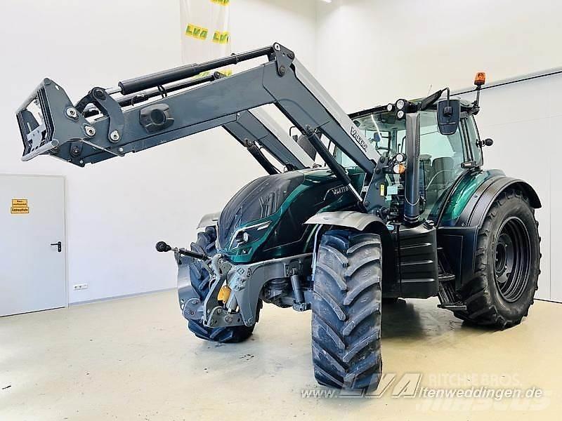 Valtra T174 Traktorji