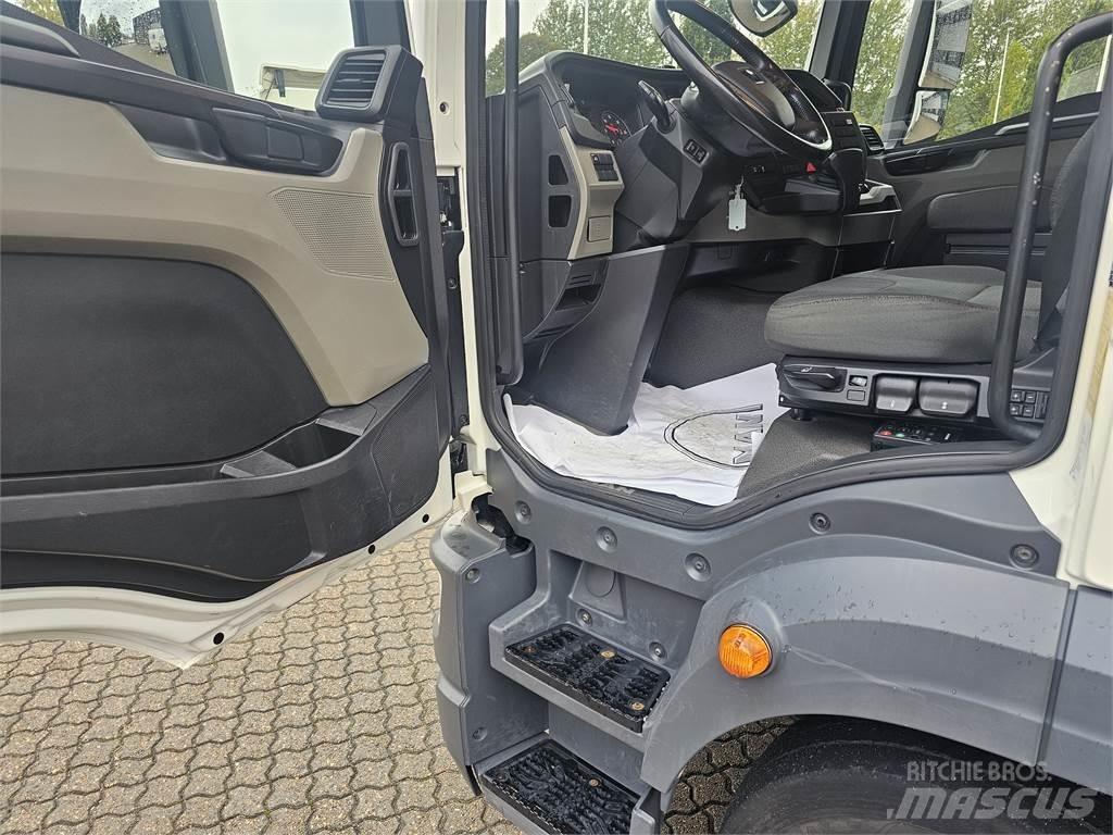 MAN TGL 12.250 Tovornjaki s ponjavo