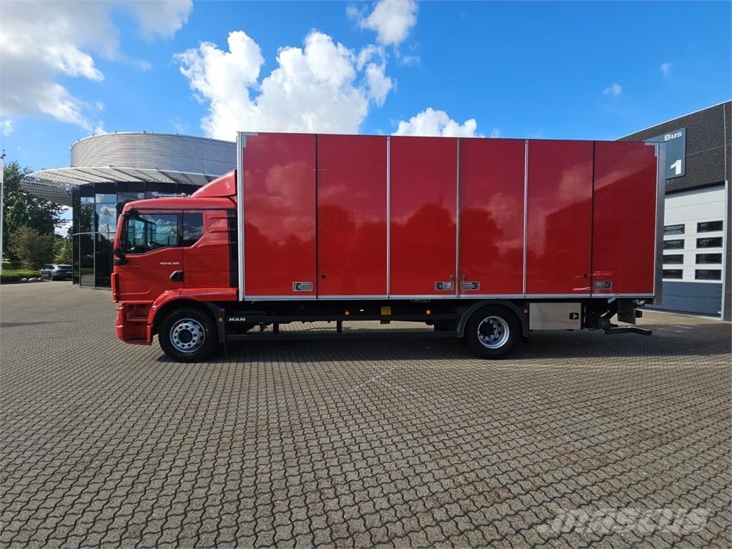 MAN TGM 18.320 Tovornjaki zabojniki