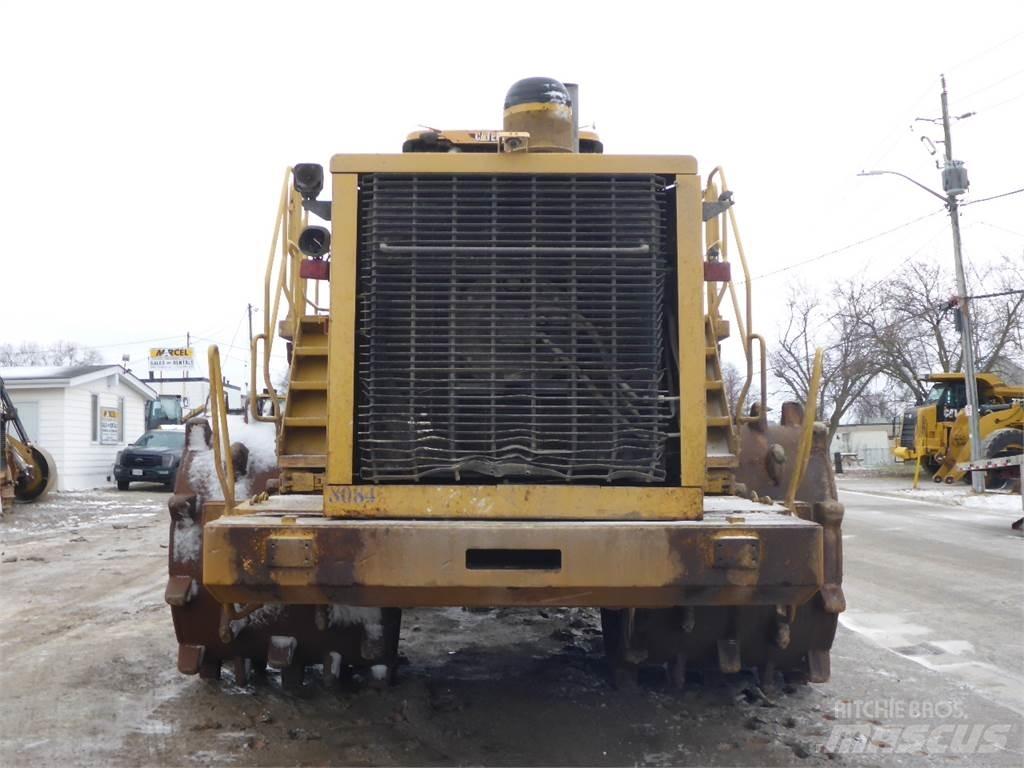 CAT 836H Drugo