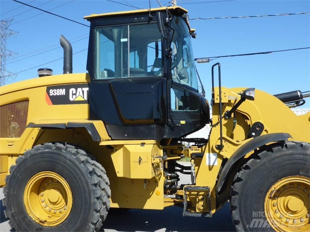CAT 938M Kolesni nakladalci