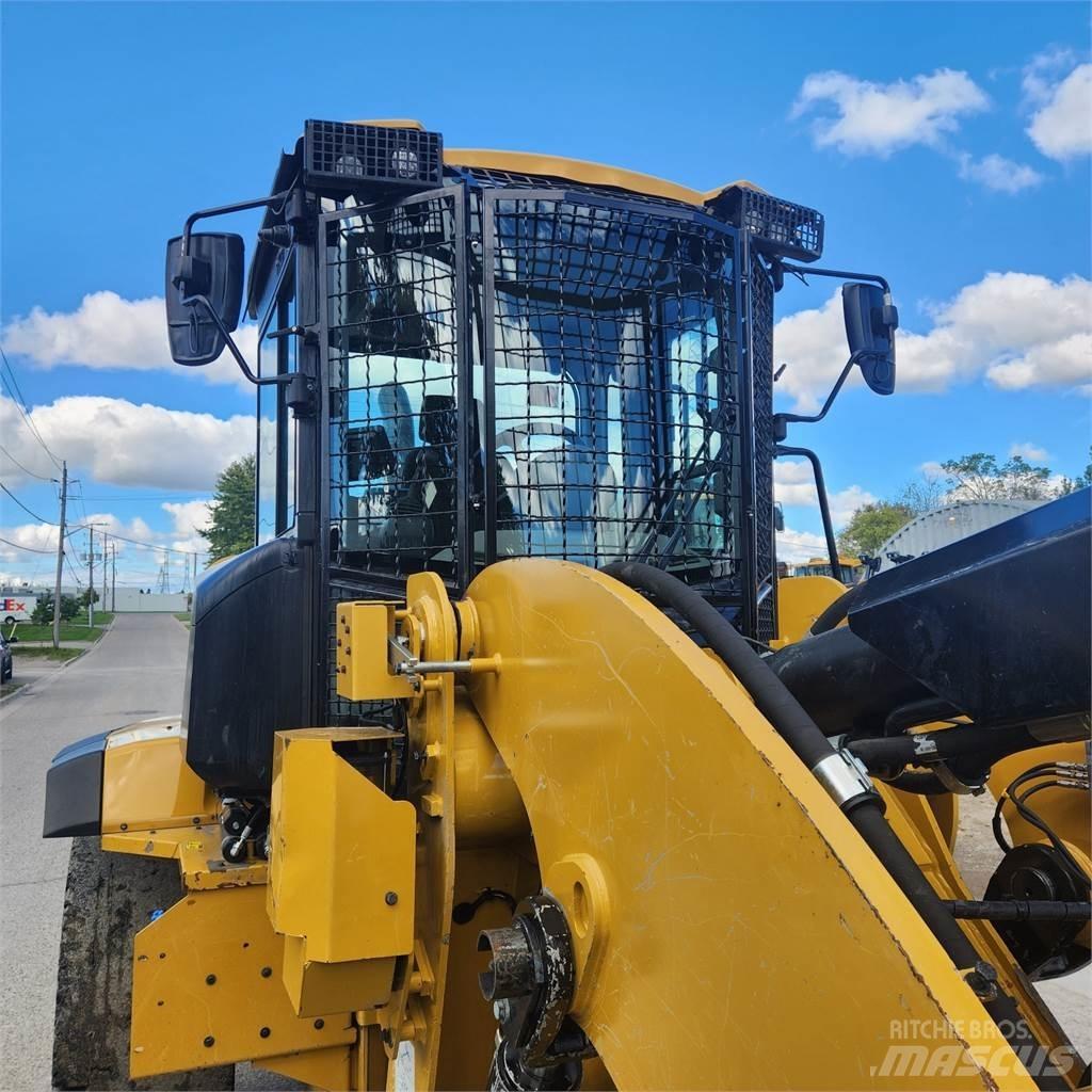 CAT 938M Kolesni nakladalci