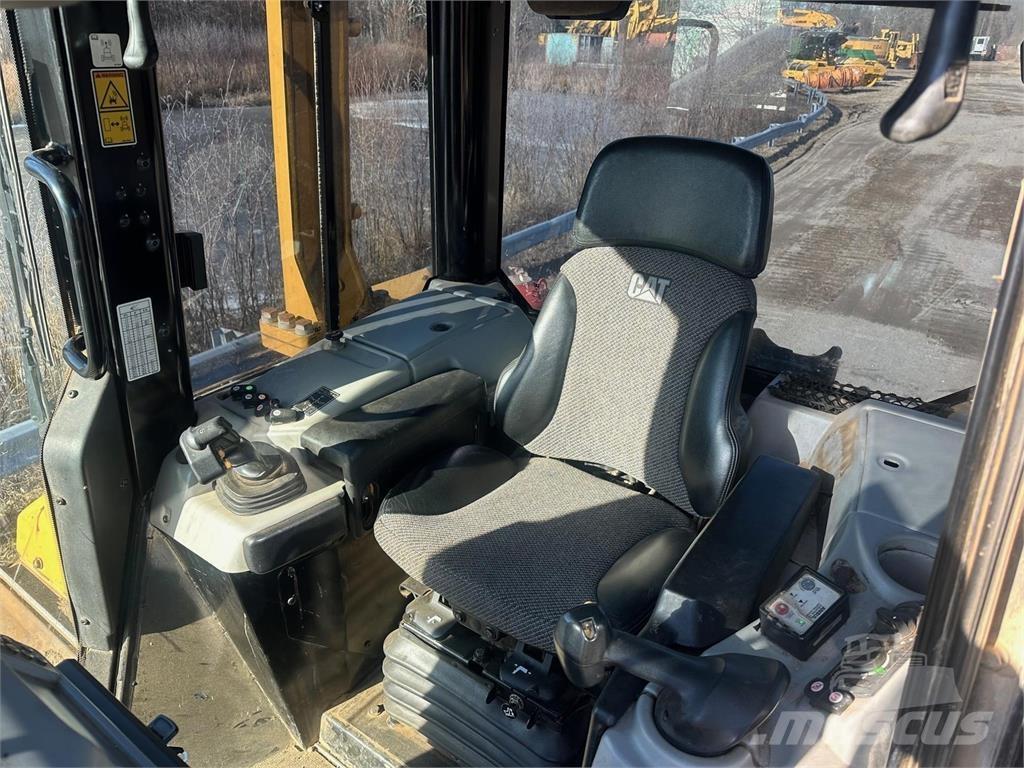 CAT D6N LGP Buldožerji goseničarji