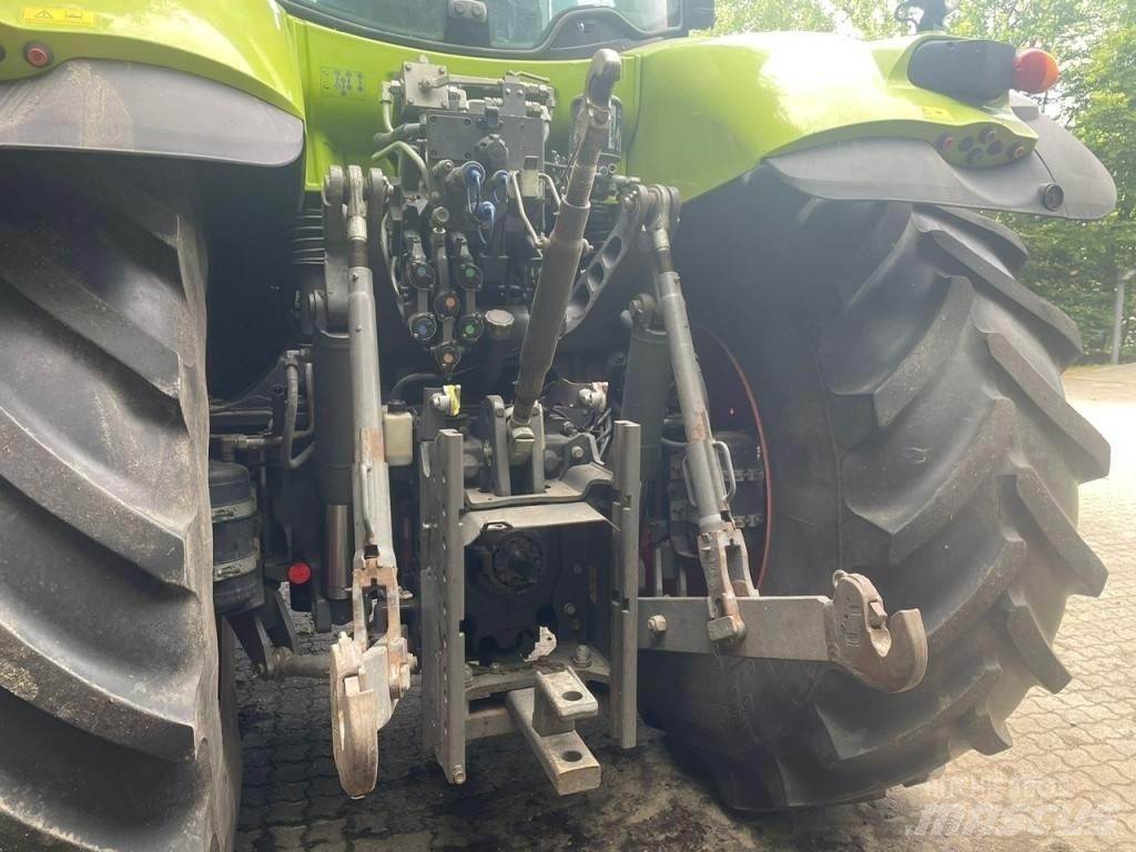 CLAAS AXION 830 Traktorji