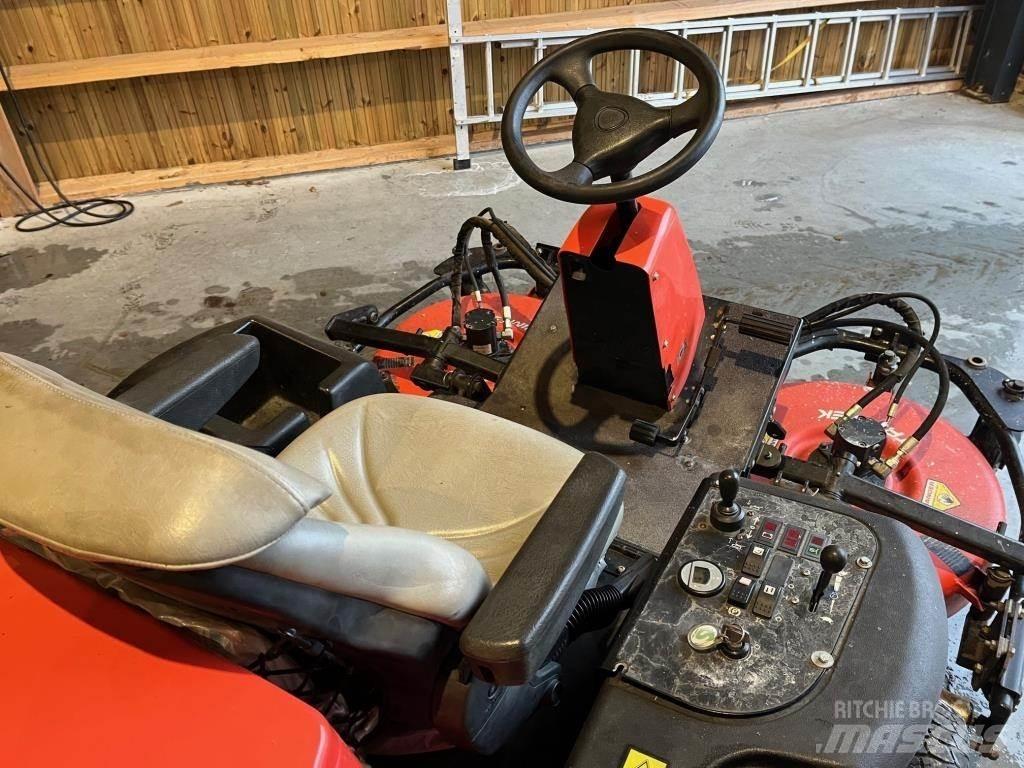 Jacobsen AR-3 Vrtni traktor kosilnice