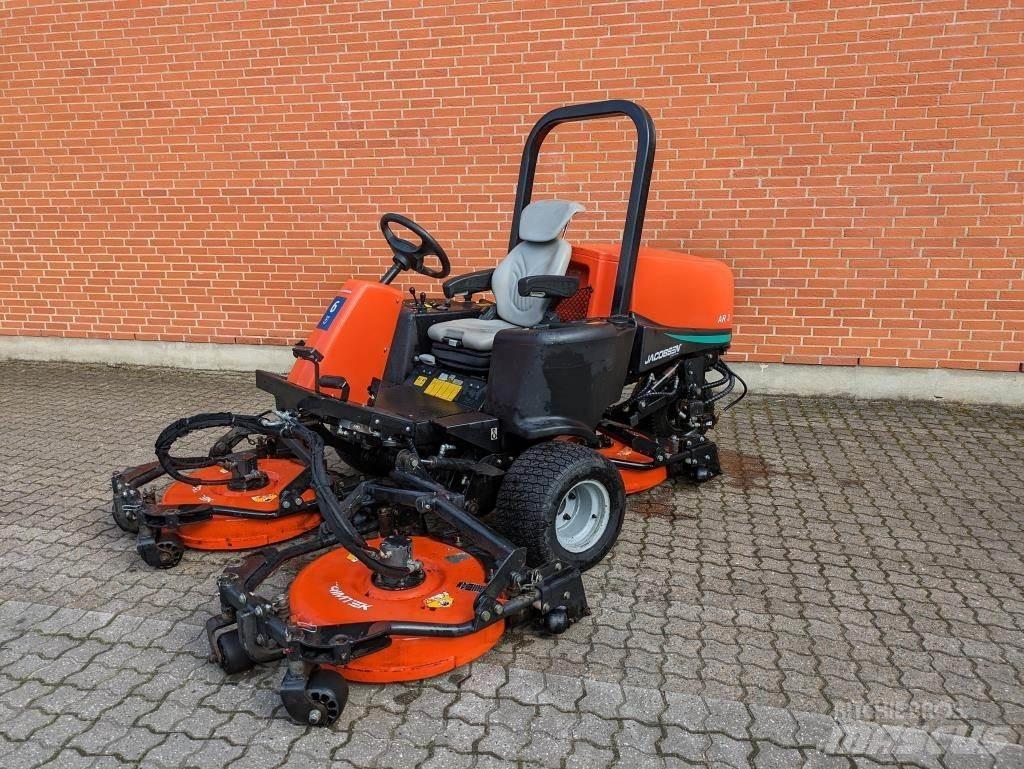 Jacobsen AR-3 Vrtni traktor kosilnice