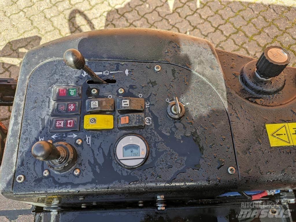 Jacobsen AR-3 Vrtni traktor kosilnice
