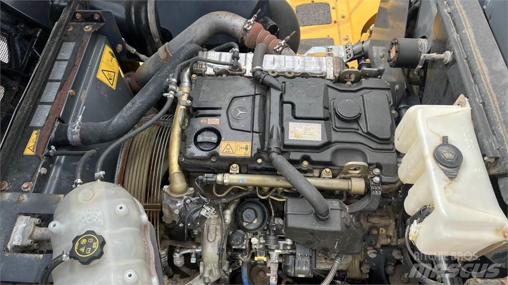 Bell B20E 6X6 Ne cestni demperji