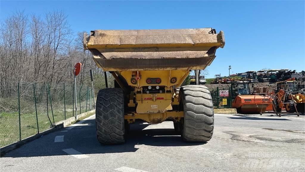 Bell B30E 6x6 Ne cestni demperji