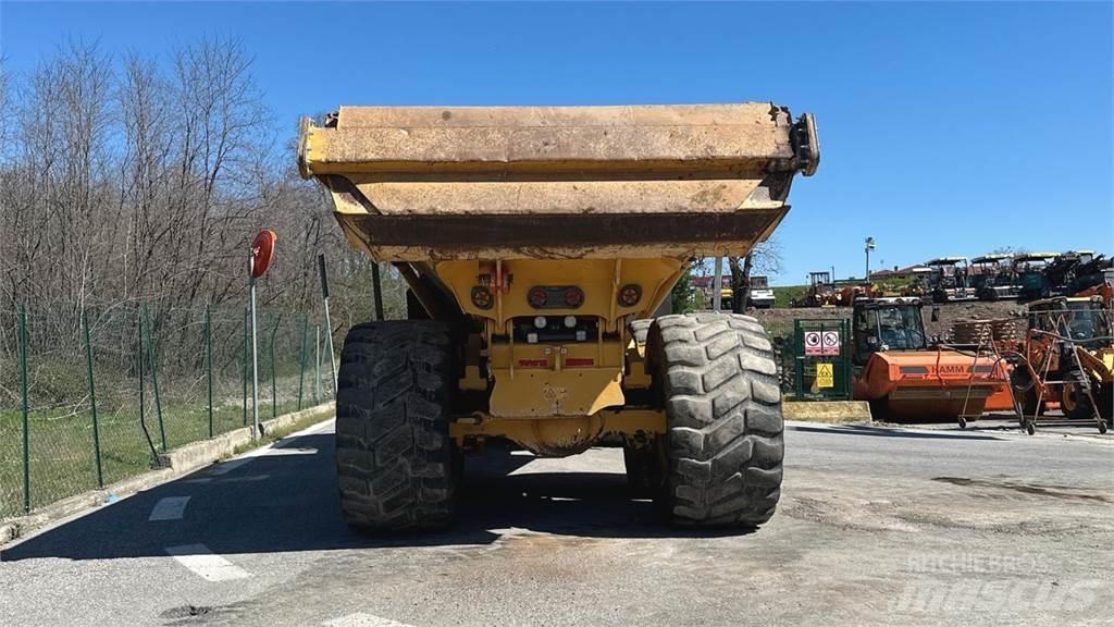 Bell B30E 6x6 Ne cestni demperji
