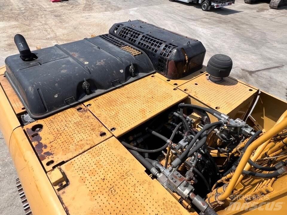 CAT 330D UHD Bagri goseničarji