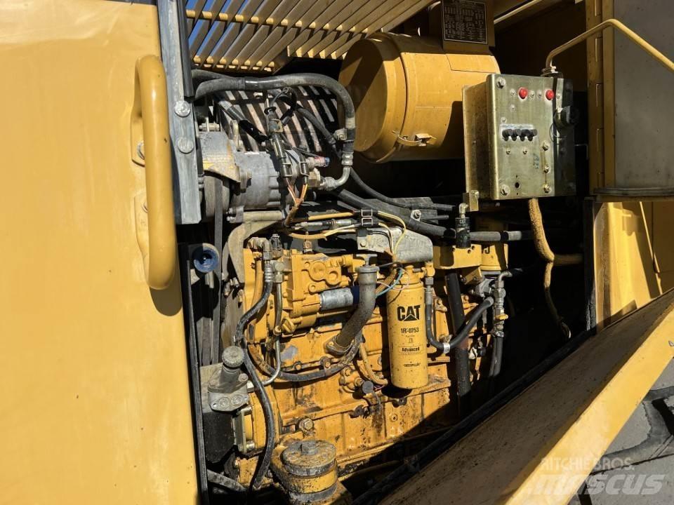 CAT 950 F2H Kolesni nakladalci