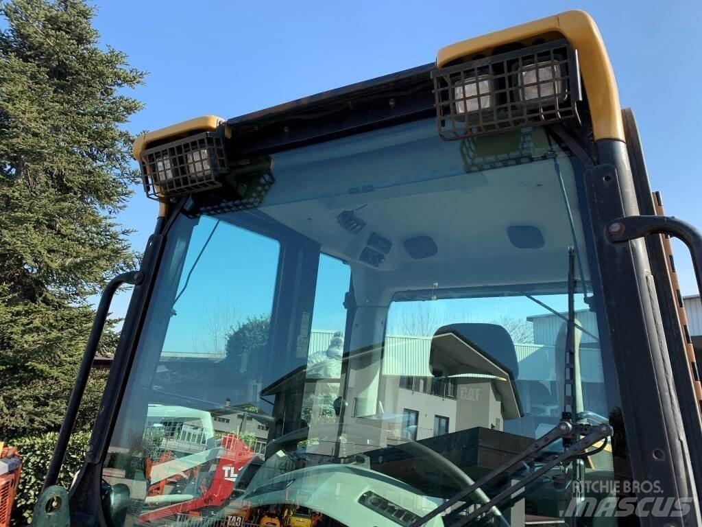 CAT 963D Kolesni nakladalci