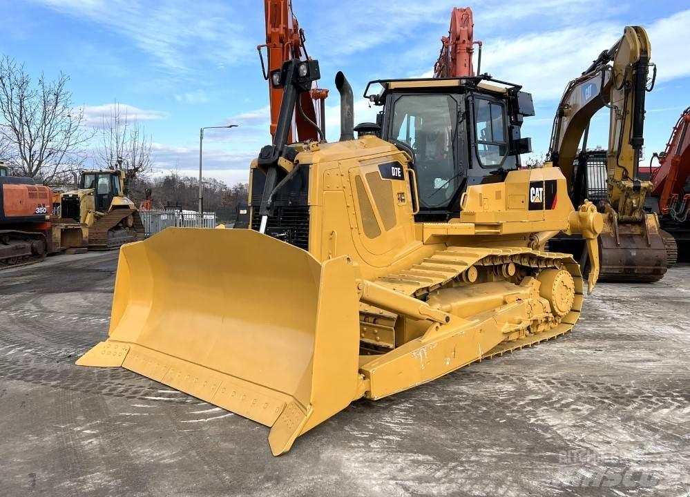 CAT D7E Buldožerji goseničarji