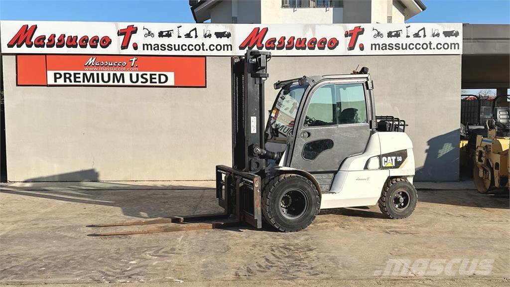 CAT DP50 CN Dizelski viličarji