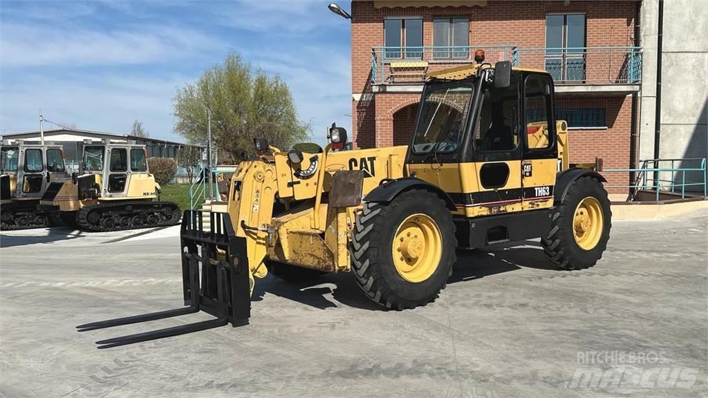 CAT TH63 Teleskopski viličarji