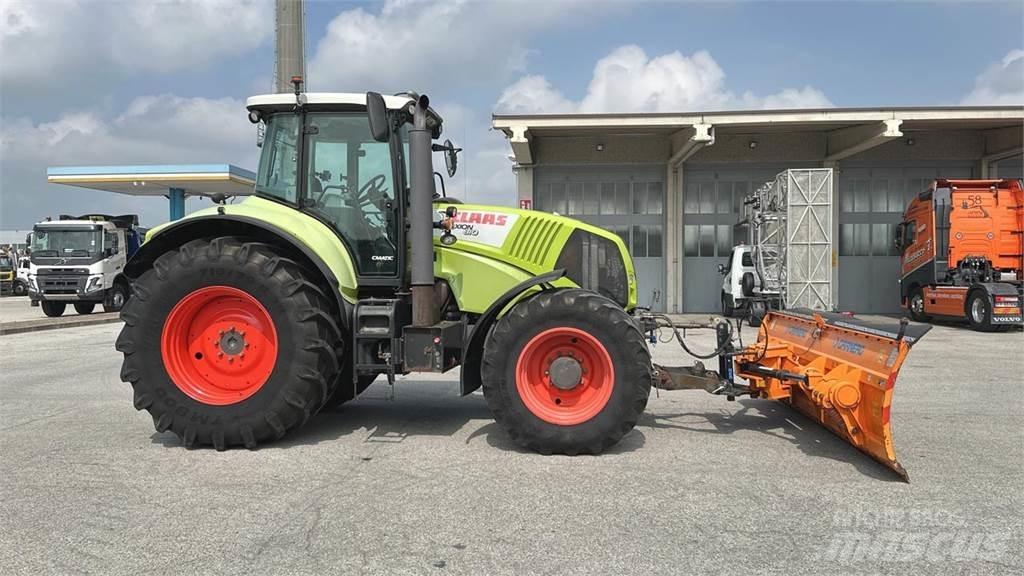 CLAAS Axion 810 4x4 Snežne deske in plugi