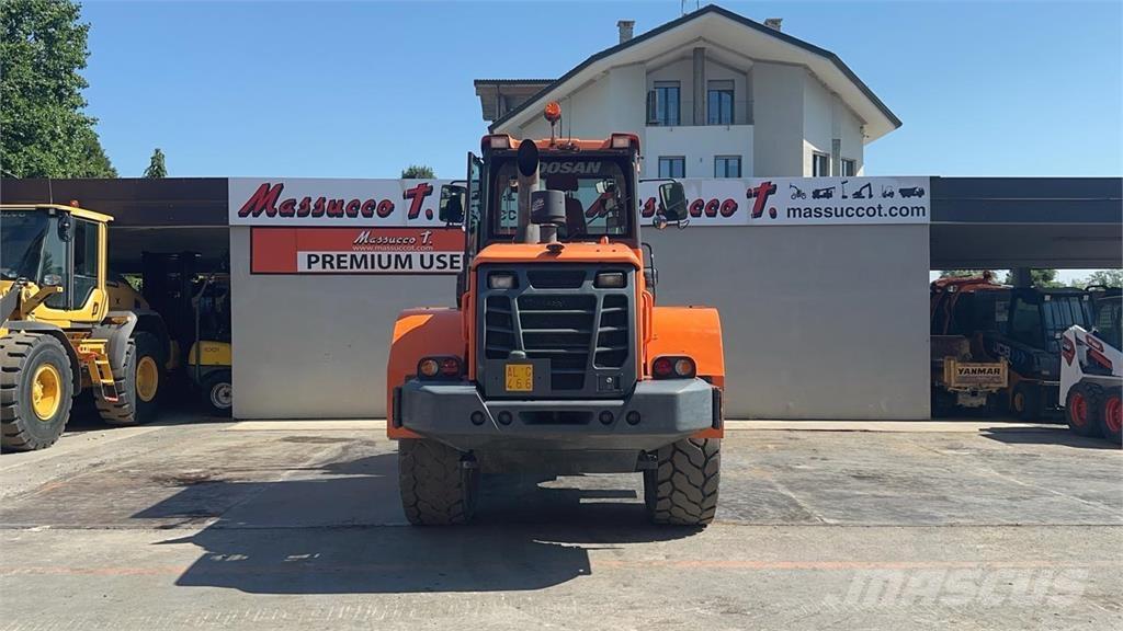 Doosan DL250-5 Kolesni nakladalci