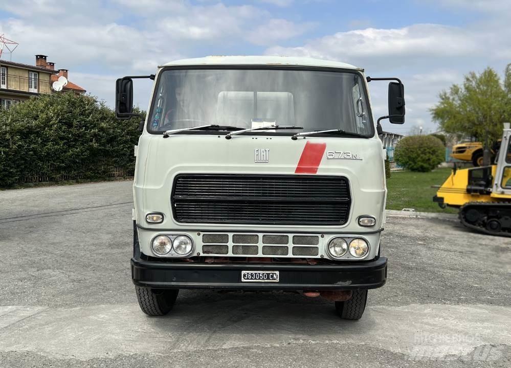 Fiat 673N 4X2 Drugi tovornjaki