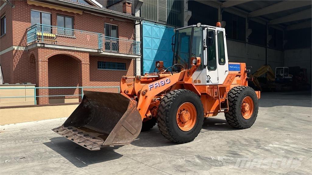 Fiat-Hitachi FR90 4X4 Kolesni nakladalci