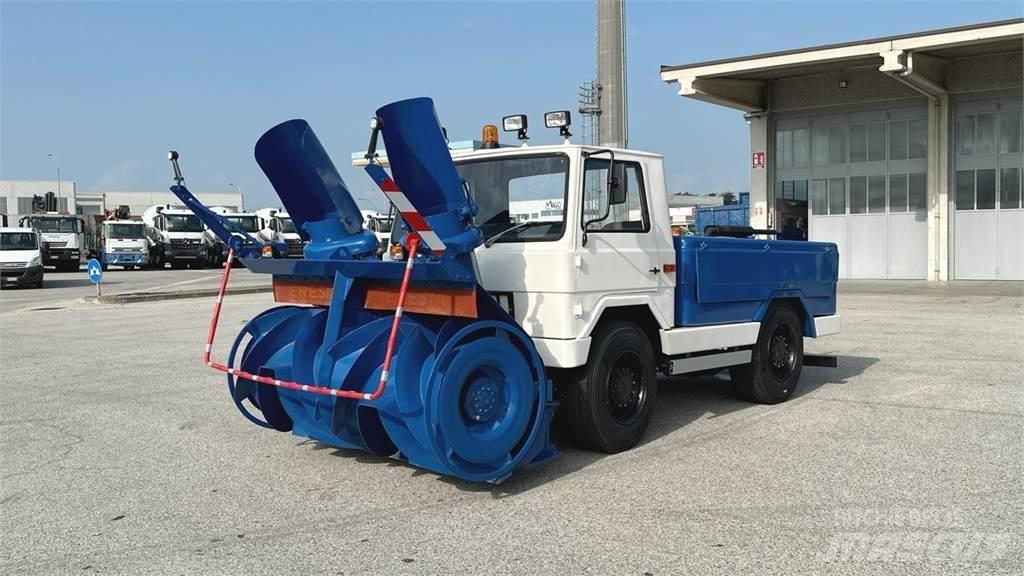  Fresia F60 4X4 Snežne deske in plugi