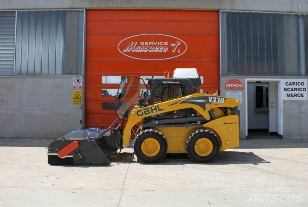 Gehl V270 Skid steer mini nakladalci