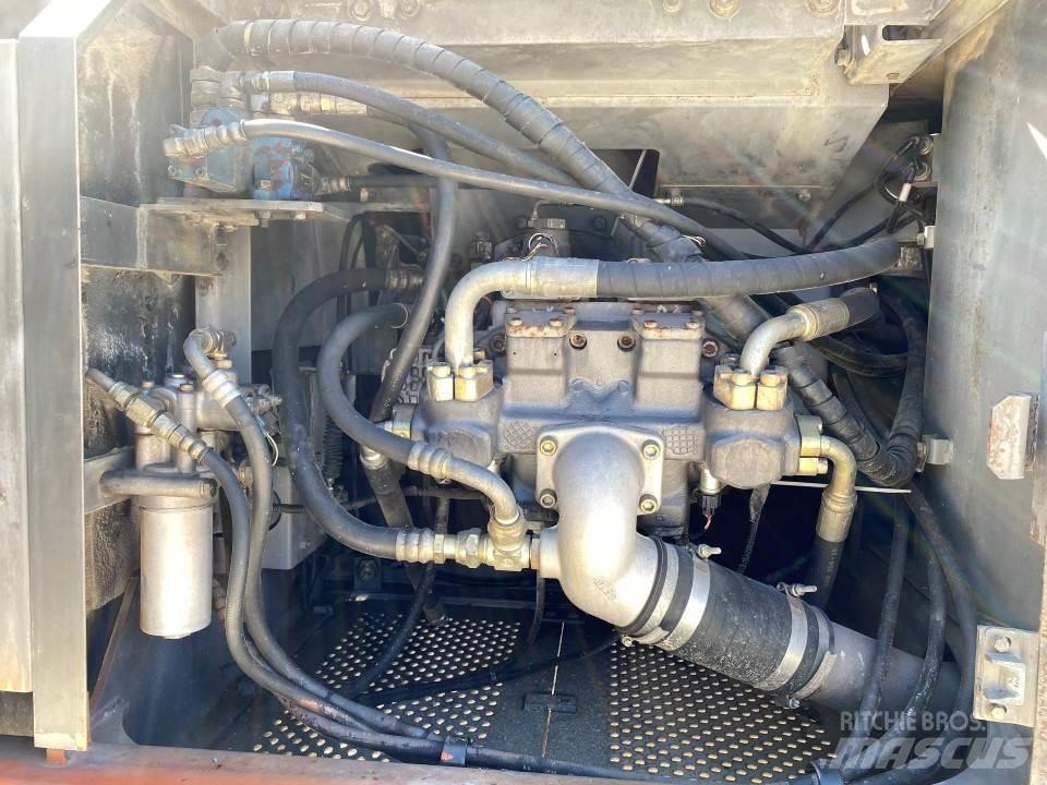 Hitachi EX230LCK Bagri goseničarji