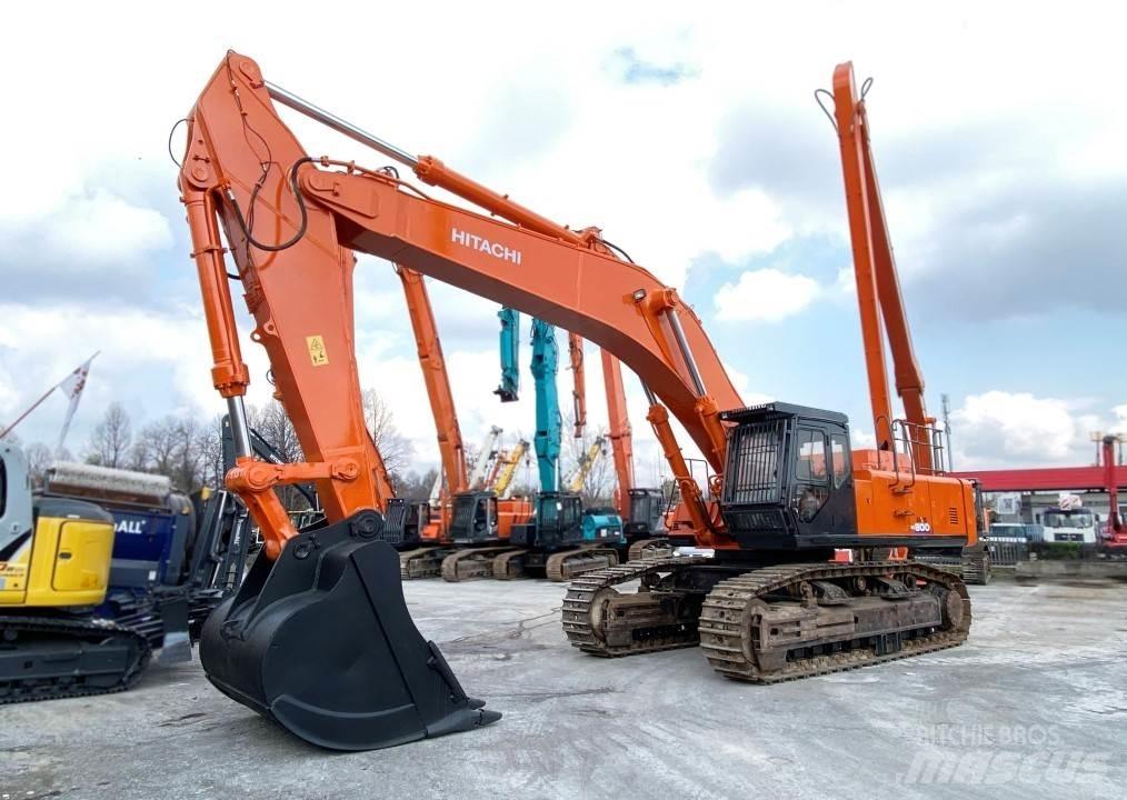 Hitachi EX800 Bagri goseničarji