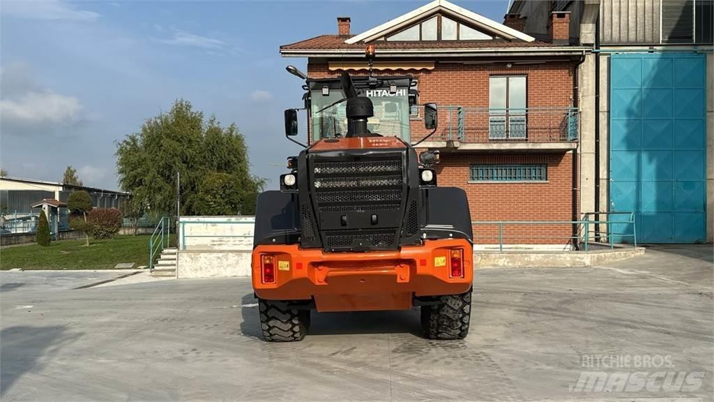 Hitachi ZW180-5B Kolesni nakladalci