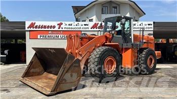 Hitachi ZW330 Kolesni nakladalci