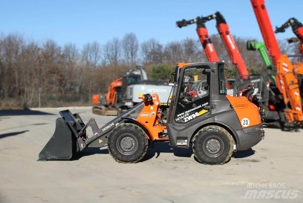 Hitachi ZW95 Kolesni nakladalci