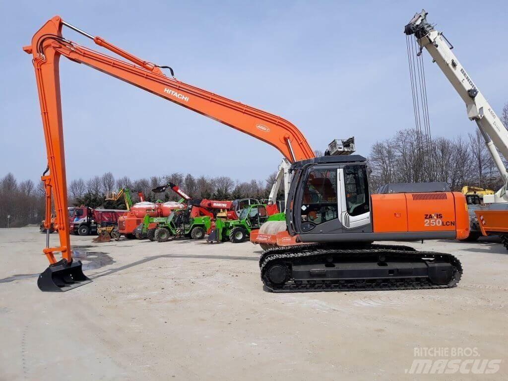 Hitachi ZX250LCN -3 SLF Bagri goseničarji