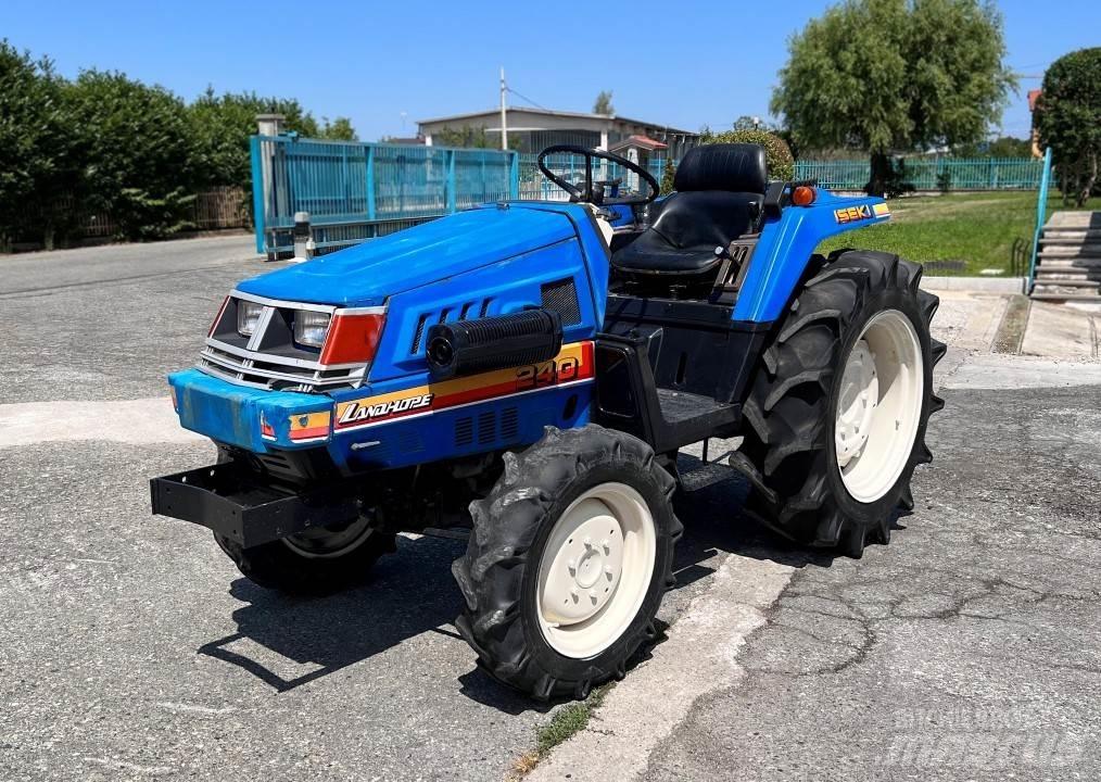 Iseki 240 4x4 Snežne deske in plugi