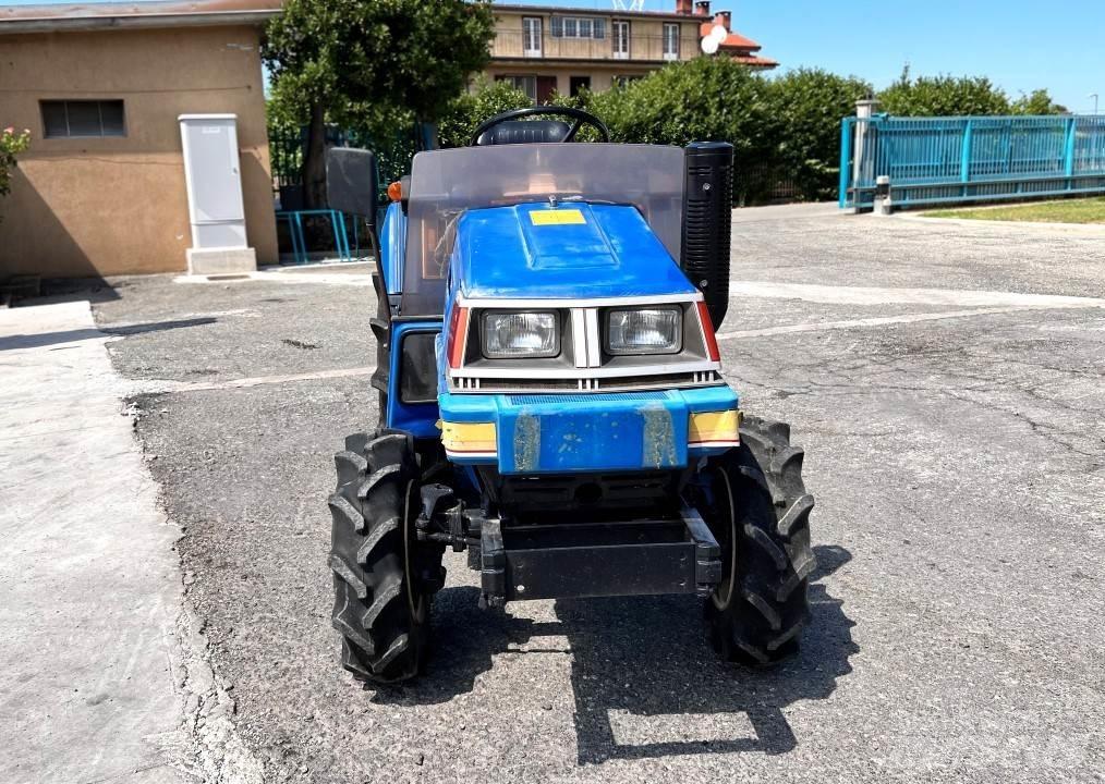 Iseki TU170F 4x4 Snežne deske in plugi