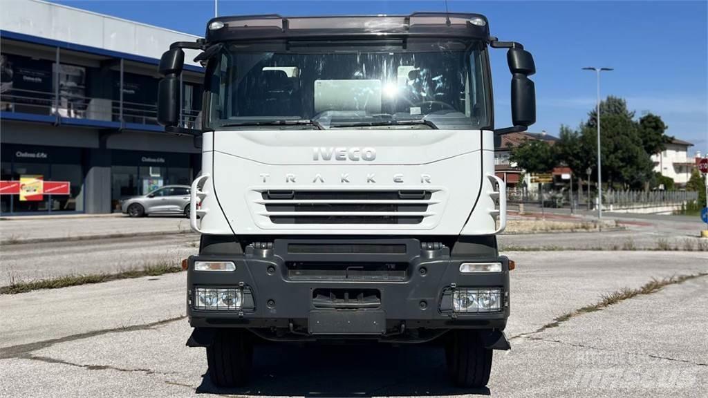 Iveco Trakker 410 8X4 Avtomešalci za beton