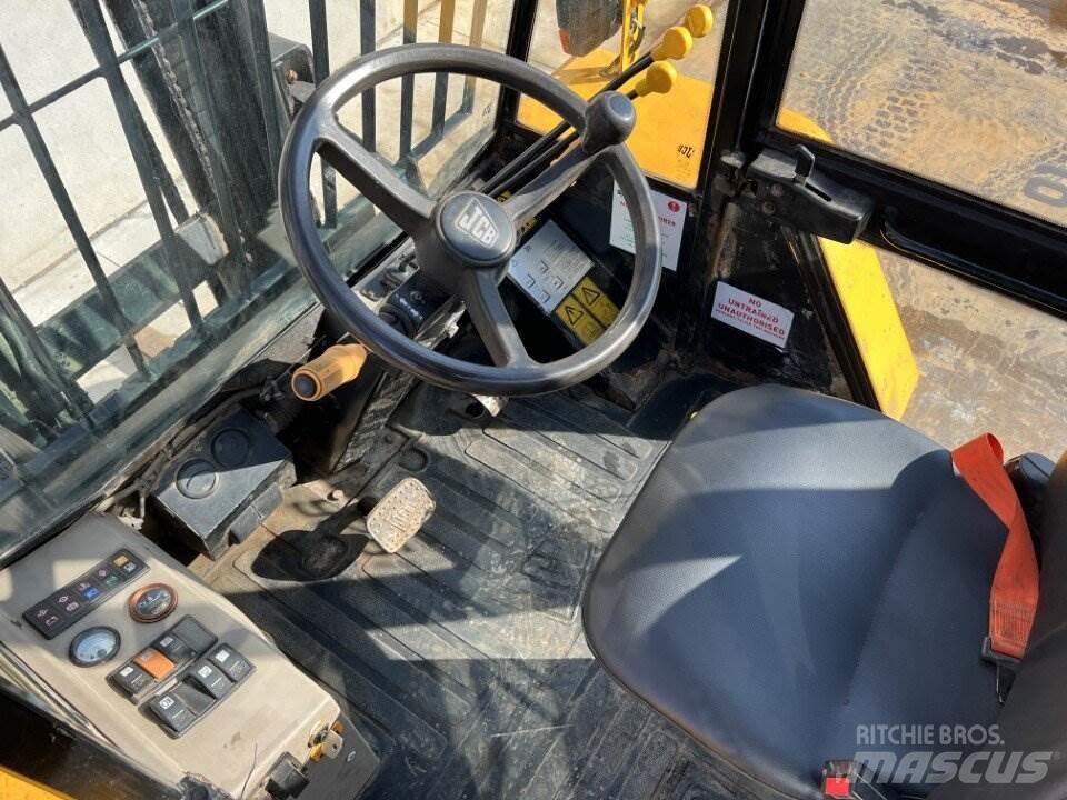JCB 926 Terenski viličar