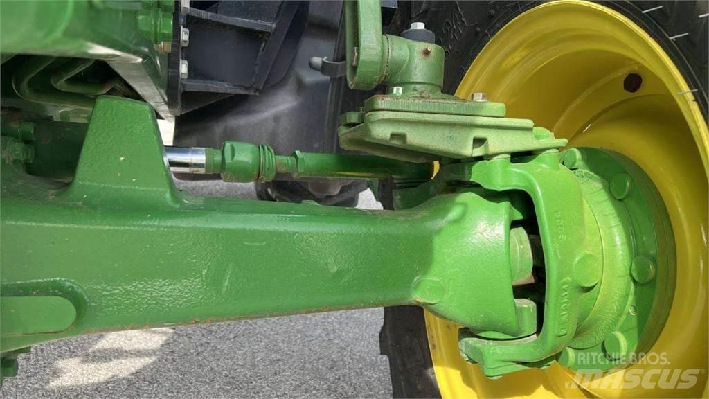 John Deere 6090MC 4X4 Snežne deske in plugi