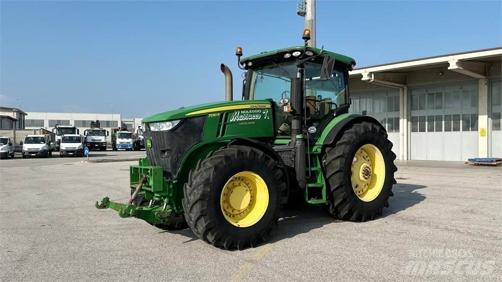 John Deere 7230R Snežne deske in plugi