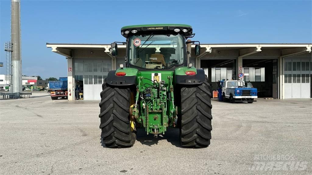 John Deere 7230R Snežne deske in plugi