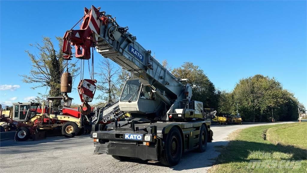 Kato KR 22H-11 4x4 Rabljeni žerjavi za vsak teren