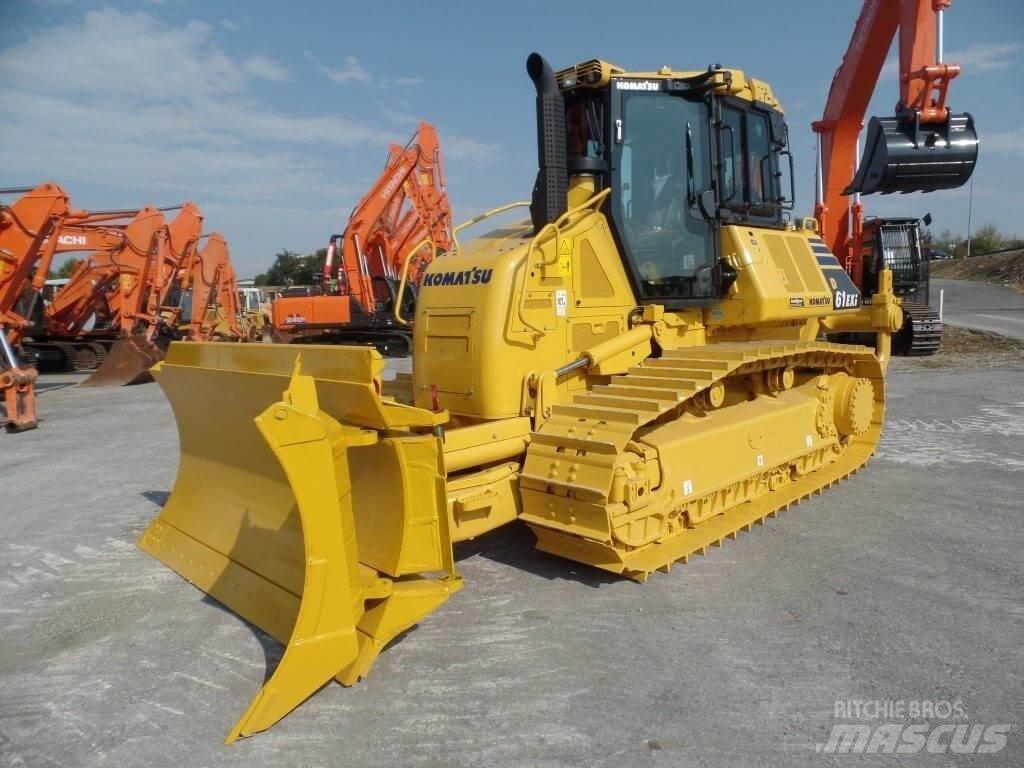 Komatsu D61 EXi Buldožerji goseničarji