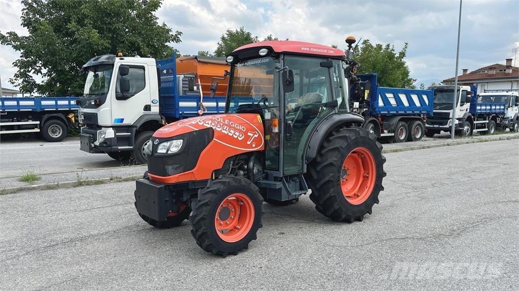 Kubota M8540N 4X4 Snežne deske in plugi