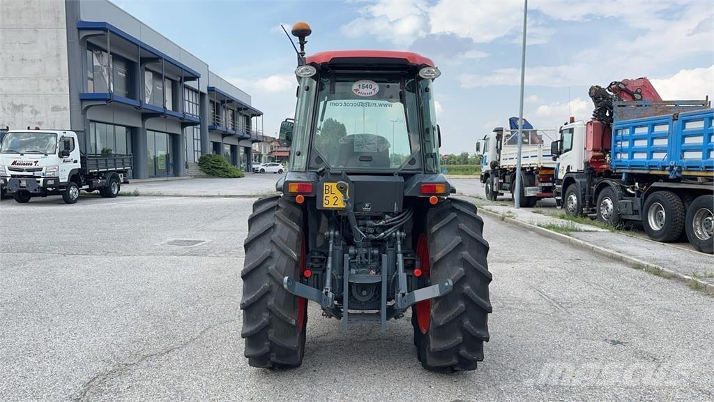 Kubota M8540N 4X4 Snežne deske in plugi