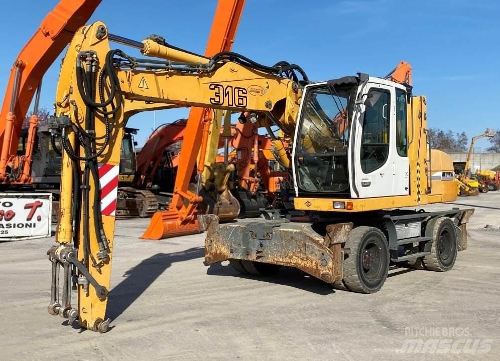 Liebherr A316 Bagri na kolesih