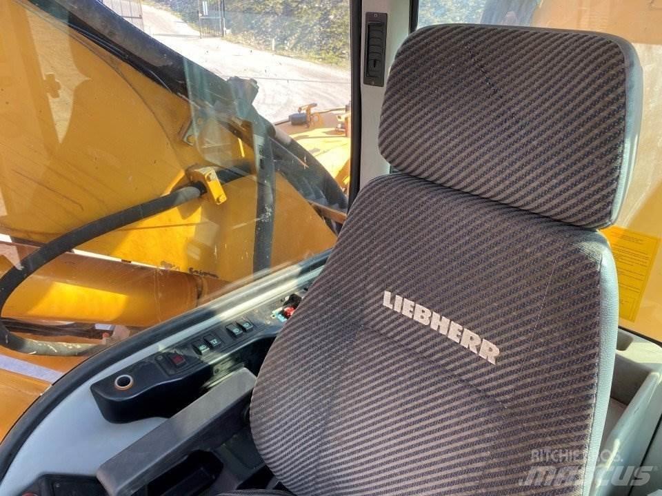 Liebherr A316 Bagri na kolesih