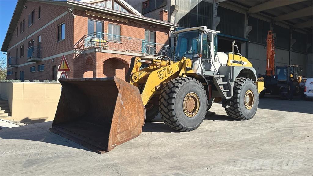 Liebherr L574 Kolesni nakladalci