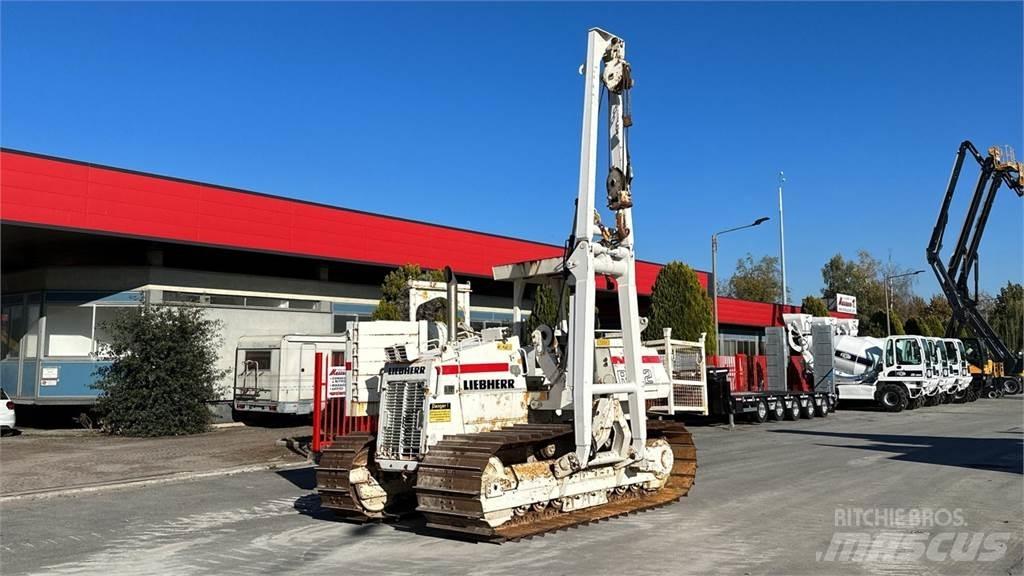 Liebherr RL 22 B Oprema za cevovode