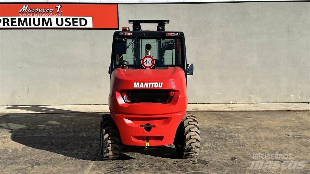 Manitou MC 30.4 4X4 Terenski viličar