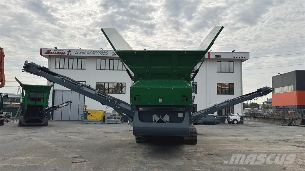 McCloskey R230 Sortirna linija za odpad