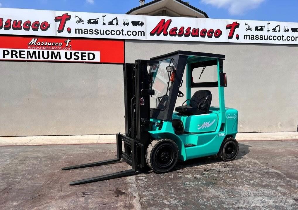 Mitsubishi FD25K Dizelski viličarji